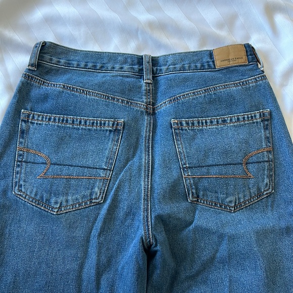 American eagle blue mom jeans - Picture 3 of 4